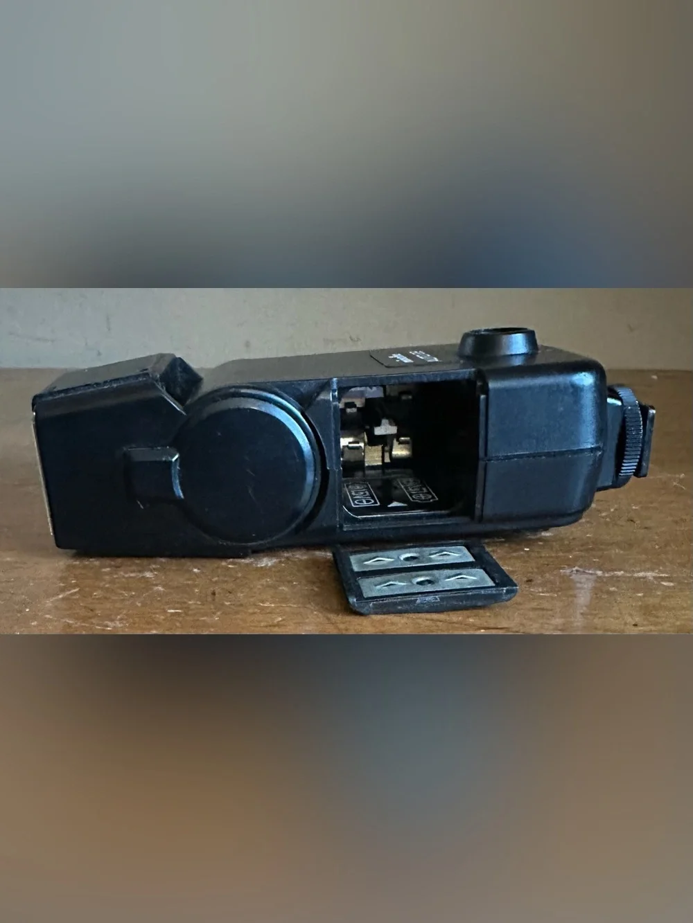 Konica Minolta Auto 28 Shoe Mount SLR Film Camera Flash
